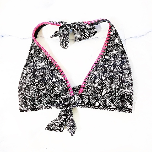 Kenneth Cole Reaction Other - Kenneth Cole Reaction Black & Pink Bikini Top